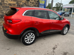2016 Renault Kadjar 1.5 Dci Dynamique Nav Euro 6 (s/s) 5dr in Red — image 4