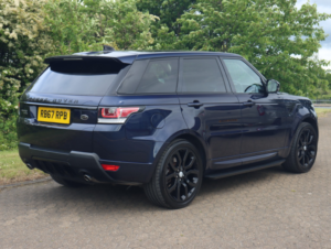 2017 Land Rover Range Rover Sport 3.0 Sd V6 Hse in Blue — image 2