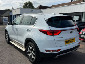 2016 Kia Sportage 1.6 T-Gdi Gt-Line in White — image 2