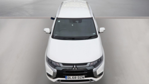 2019 Mitsubishi Outlander 2.4 H Twinmotor 13.8kwh 4hs in White — image 4
