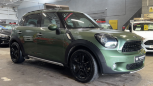 2015 MINI Countryman 1.6 Cooper All4 Countryman 4WD Green 5dr 1 Keeper+satnav+leather in Green — image 4