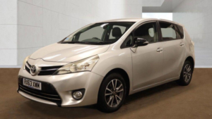 2013 Toyota Verso 1.8 V-Matic Icon Multidrive S Euro 5 5dr Euro 5 in Silver — image 3