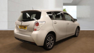 2013 Toyota Verso 1.8 V-Matic Icon Multidrive S Euro 5 5dr Euro 5 in Silver — image 4