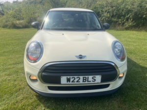 2015 MINI Hatch 1.2 One 3-Door Hatch in White — image 4