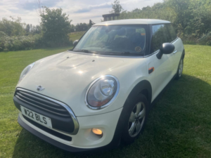 2015 MINI Hatch 1.2 One 3-Door Hatch in White — image 5