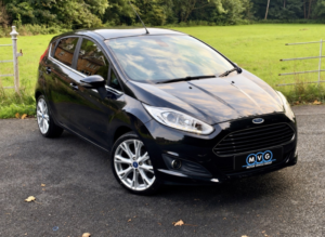 2015 Ford Fiesta 1.0 T Ecoboost Titanium in Black — image 2