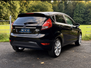 2015 Ford Fiesta 1.0 T Ecoboost Titanium in Black — image 6