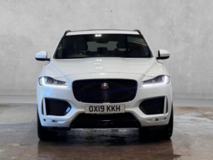 2019 Jaguar F-Pace 2.0 D180 Chequered Flag Auto AWD Euro 6 (s/s) 5dr in White — image 5