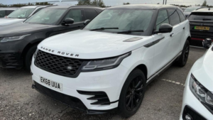 2018 Land Rover Range Rover Velar 2.0 D240 R-Dynamic Se Auto 4WD Euro 6 (s/s) 5dr in White — image 3