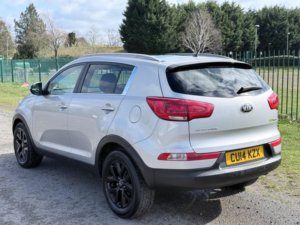 2014 Kia Sportage 1.7 Crdi Ecodynamics 2 2WD Euro 5 (s/s) 5dr in Silver — image 2