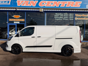 2021 Ford Transit Custom 2.0 300 Ecoblue Leader Panel Van 5dr Diesel Manual L2 H1 Euro 6 130 Ps in White — image 3