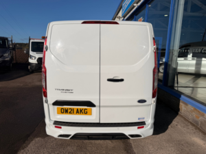 2021 Ford Transit Custom 2.0 300 Ecoblue Leader Panel Van 5dr Diesel Manual L2 H1 Euro 6 130 Ps in White — image 5