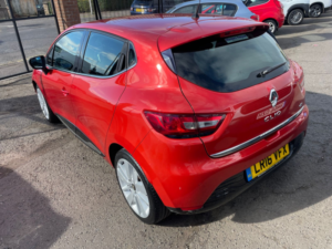 2016 Renault Clio 1.5 Dci Dynamique S Nav Hatchback 5dr Diesel Manual Euro 6 (s/s) (90 Ps) in Red — image 6