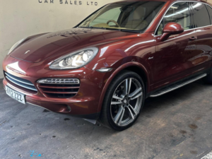 2012 Porsche Cayenne 3.0 Td V6 Tiptronic 4WD Euro 5 (s/s) 5dr in Brown — image 2