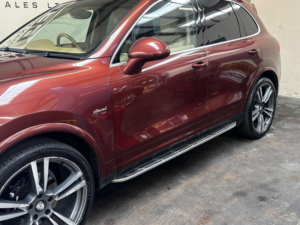 2012 Porsche Cayenne 3.0 Td V6 Tiptronic 4WD Euro 5 (s/s) 5dr in Brown — image 3