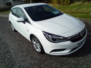 2016 Vauxhall Astra 1.4 I Turbo Sri in White — image 2
