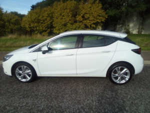 2016 Vauxhall Astra 1.4 I Turbo Sri in White — image 5