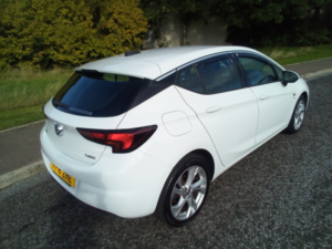 2016 Vauxhall Astra 1.4 I Turbo Sri in White — image 6