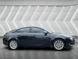 2014 Vauxhall Insignia 2.0 Cdti Ecoflex Energy Euro 5 (s/s) 5dr in Black — image 4