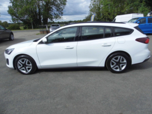 2022 Ford Focus 1.5 Ecoblue Zetec Euro 6 (s/s) 5dr in White — image 5