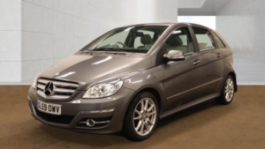 2009 Mercedes-Benz B Class 2.0 B180 Cdi Sport CVT 5dr in Grey — image 3