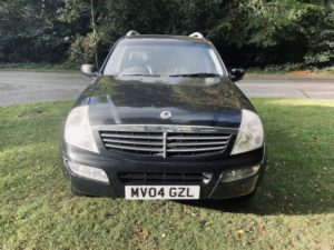 2004 Ssangyong Rexton 2.7 Td Rx 270 Se in Black — image 3