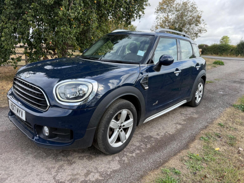 2017 MINI Countryman 1.5 Cooper Auto 6spd All4 Euro 6 (s/s) 5dr in Blue — image 1