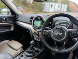 2017 MINI Countryman 1.5 Cooper Auto 6spd All4 Euro 6 (s/s) 5dr in Blue — image 3