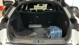 2019 Land Rover Range Rover Velar 2.0 D180 R-Dynamic Se Auto 4WD Euro 6 (s/s) 5dr in White — image 6