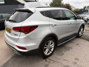 2015 Hyundai Santa Fe 2.2 Crdi Blue Drive Premium Se SUV 5dr Diesel Auto 4WD Euro 6 (s/s) (7 Seat) (200 Ps) in Silver — image 4