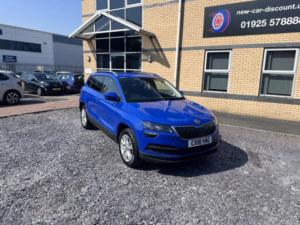 2018 Skoda Karoq 1.0 Tsi Se Technology in Blue — image 2