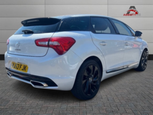 2013 Citroen Ds5 2.0 Hdi Dsport in White — image 5