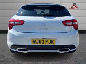 2013 Citroen Ds5 2.0 Hdi Dsport in White — image 6