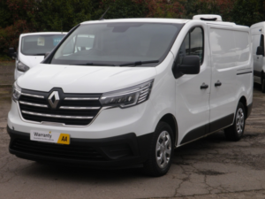 2023 Renault Trafic 2.0 Sl28 Blue Dci 130 Business+ Panel Van My22 in White — image 4