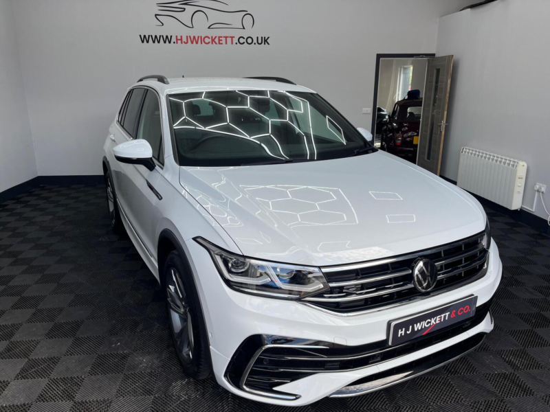 2024 Volkswagen Tiguan 1.5 Tsi R-Line Edition DSG Euro 6 (s/s) 5dr in White — image 1