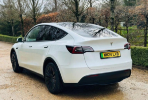 2024 Tesla Model Y Auto Rwd 5dr in White — image 6