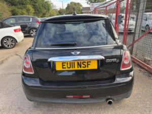 2011 MINI Hatch 1.6 Cooper D Euro 5 (s/s) 3dr in Black — image 5
