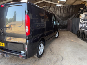 2011 Vauxhall Vivaro 2.0 Cdti Sportive Fwd L1 4dr in Black — image 5