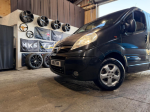 2011 Vauxhall Vivaro 2.0 Cdti Sportive Fwd L1 4dr in Black — image 6