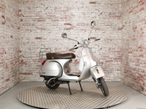 2016 Piaggio Vespa in Grey — image 3