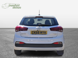 2018 Hyundai I20 1.2 I20 Se 1.2 My19 in White — image 4