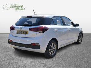 2018 Hyundai I20 1.2 I20 Se 1.2 My19 in White — image 5