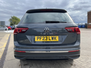 2023 Volkswagen Tiguan 1.5 Tsi Life in Grey — image 6