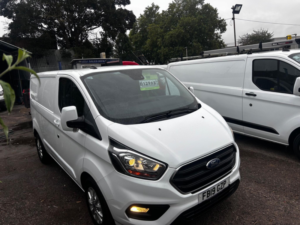 2019 Ford Transit Custom 2.0 300 Ecoblue Limited L1 H1 Euro 6 (s/s) 5dr in White — image 5