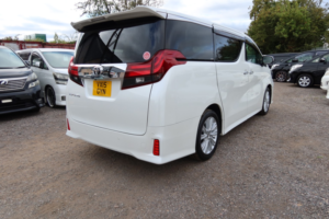 2015 Toyota Alphard 30 Series 2.5 S 7 Seats in White — image 6