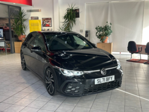 2021 Volkswagen Golf 2.0 Tdi Gtd in Black — image 2