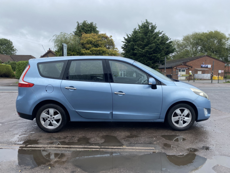 2010 Renault Grand Scenic Dynamique 1.5 Dci **7 Seater**last Owner 13 Years** in Blue — image 1