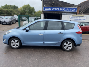 2010 Renault Grand Scenic Dynamique 1.5 Dci **7 Seater**last Owner 13 Years** in Blue — image 5