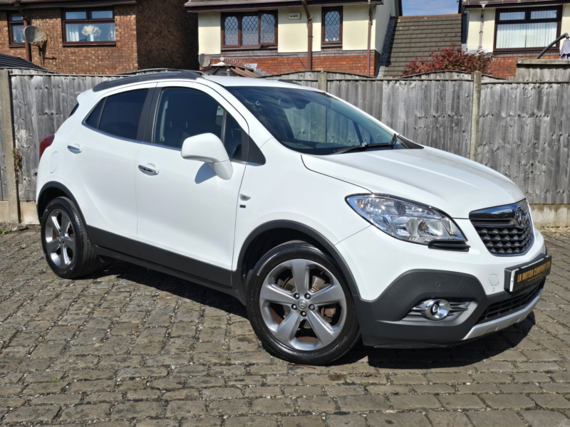 2013 Vauxhall Mokka 1.6 Se in White — image 1