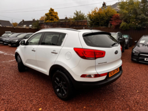 2014 Kia Sportage 1.7 Crdi Ecodynamics 2 2WD Euro 5 (s/s) 5dr in White — image 6